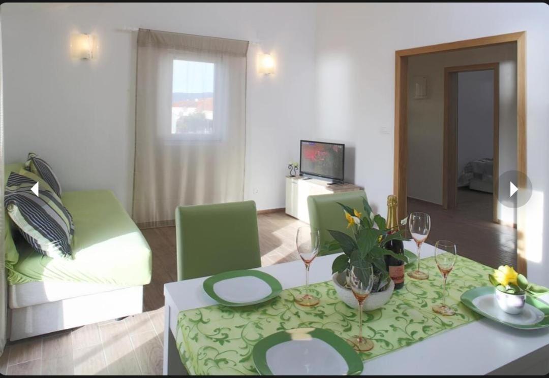 Apartman Zara Ražanj Buitenkant foto