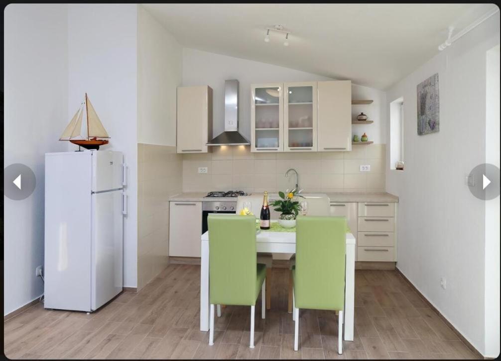 Apartman Zara Ražanj Buitenkant foto