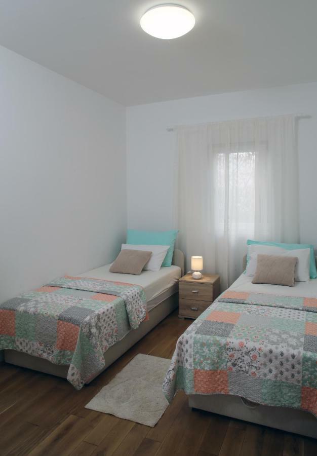 Apartman Zara Ražanj Buitenkant foto