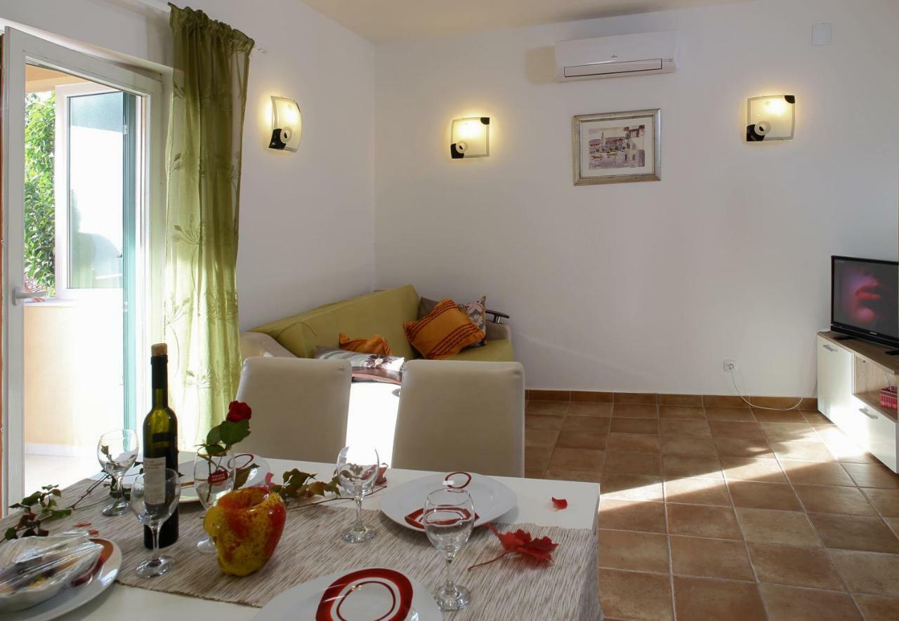 Apartman Zara Ražanj Buitenkant foto