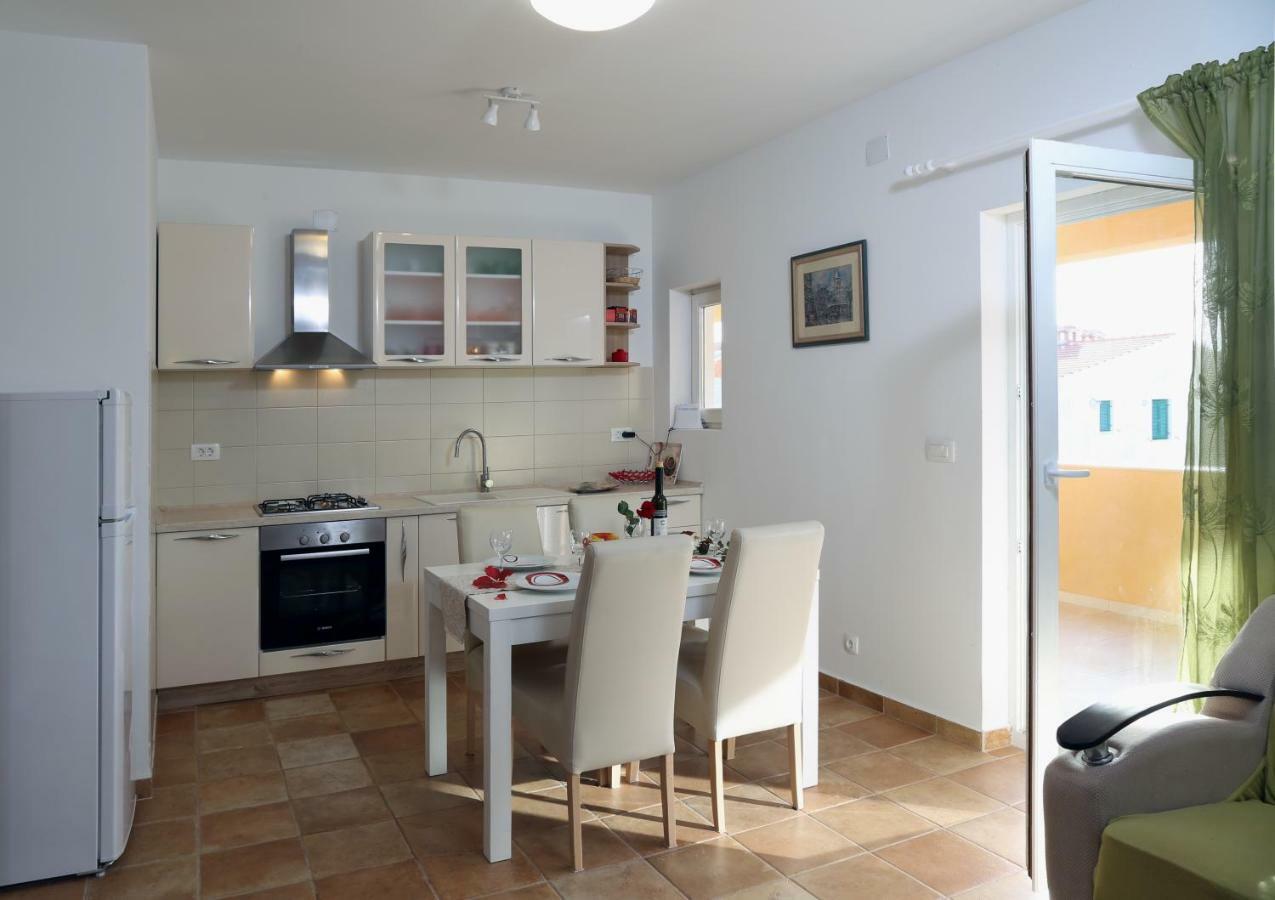 Apartman Zara Ražanj Buitenkant foto